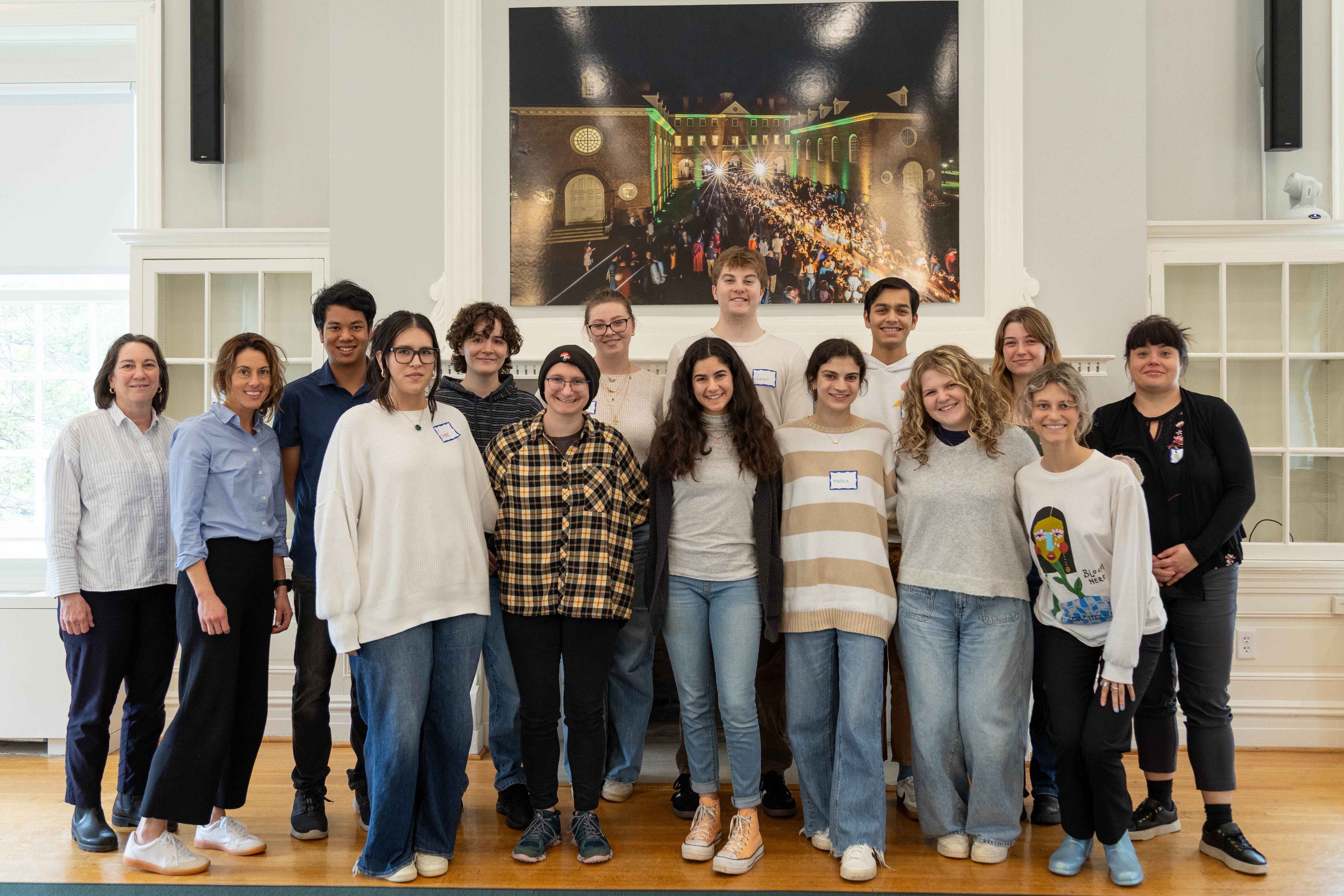 Members of the '24-'25 Sharp Journalism Seminar with Ann Peters of the Pulitzer Center, Stephanie Hanes of the Christian Science Monitor, and Prof. Hilke Schellmann from NYU School of Journalism. (photo by Tess Willett)