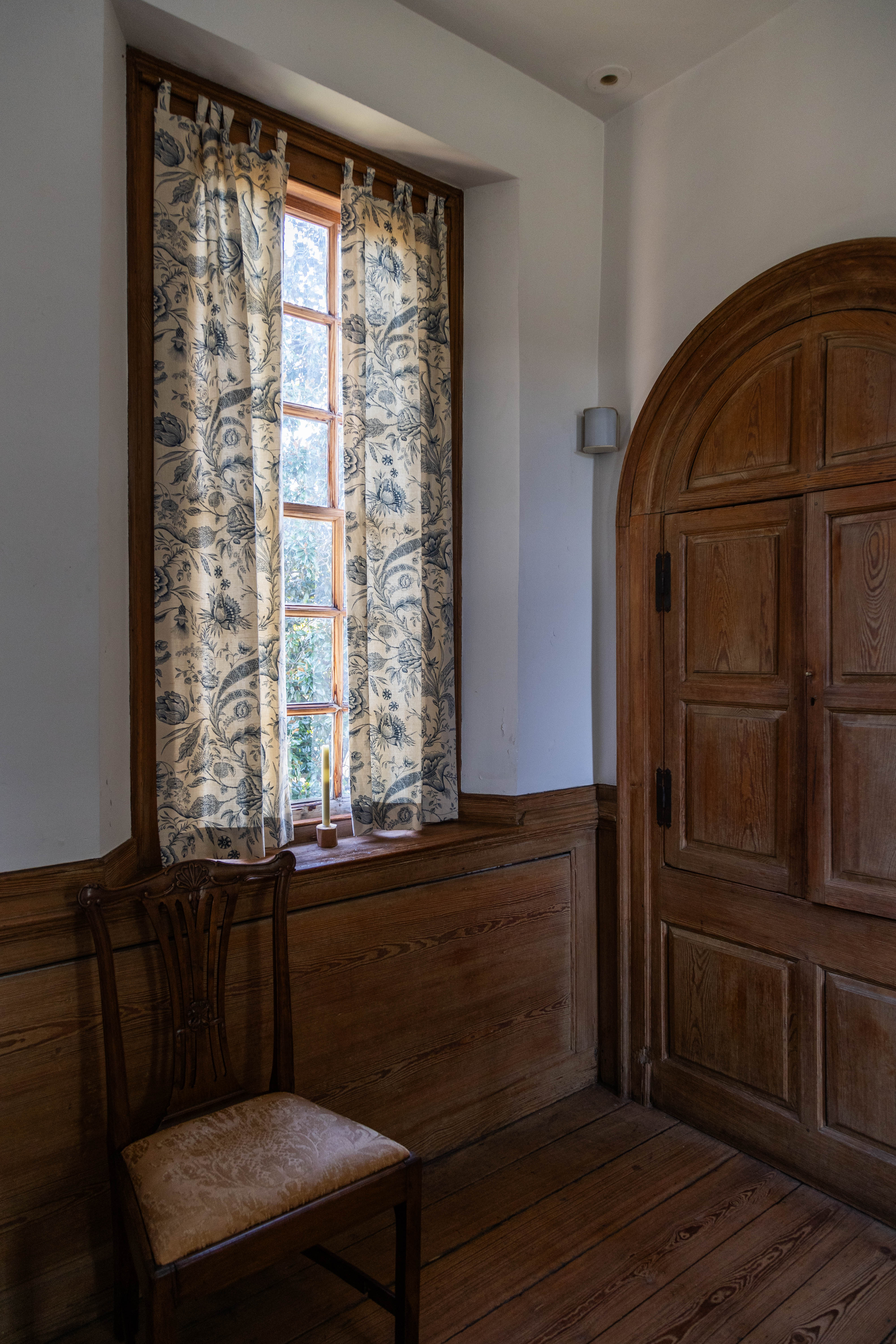 Over the past decade, Preservation Virginia has meticulously restored the interior of Smith's Fort for regular tours. (Photo by Tess Willett)