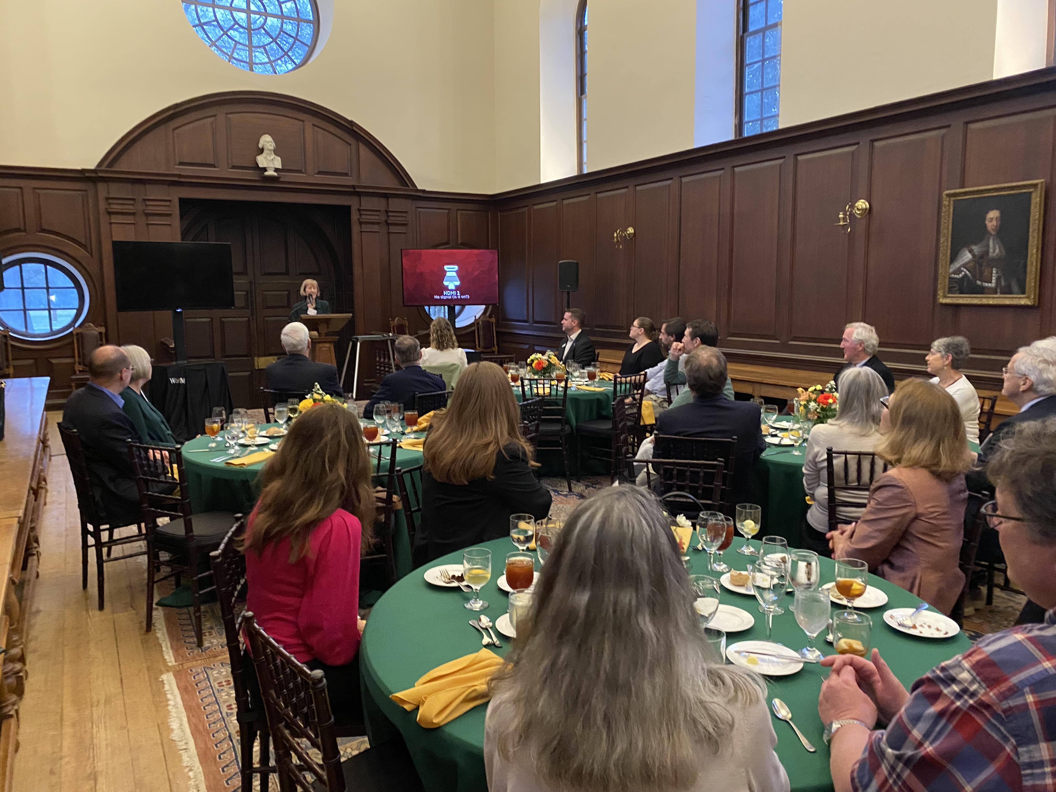 GSAB president Betsy Sigman '78 speaks at the reception after the advisory board's annual meeting.