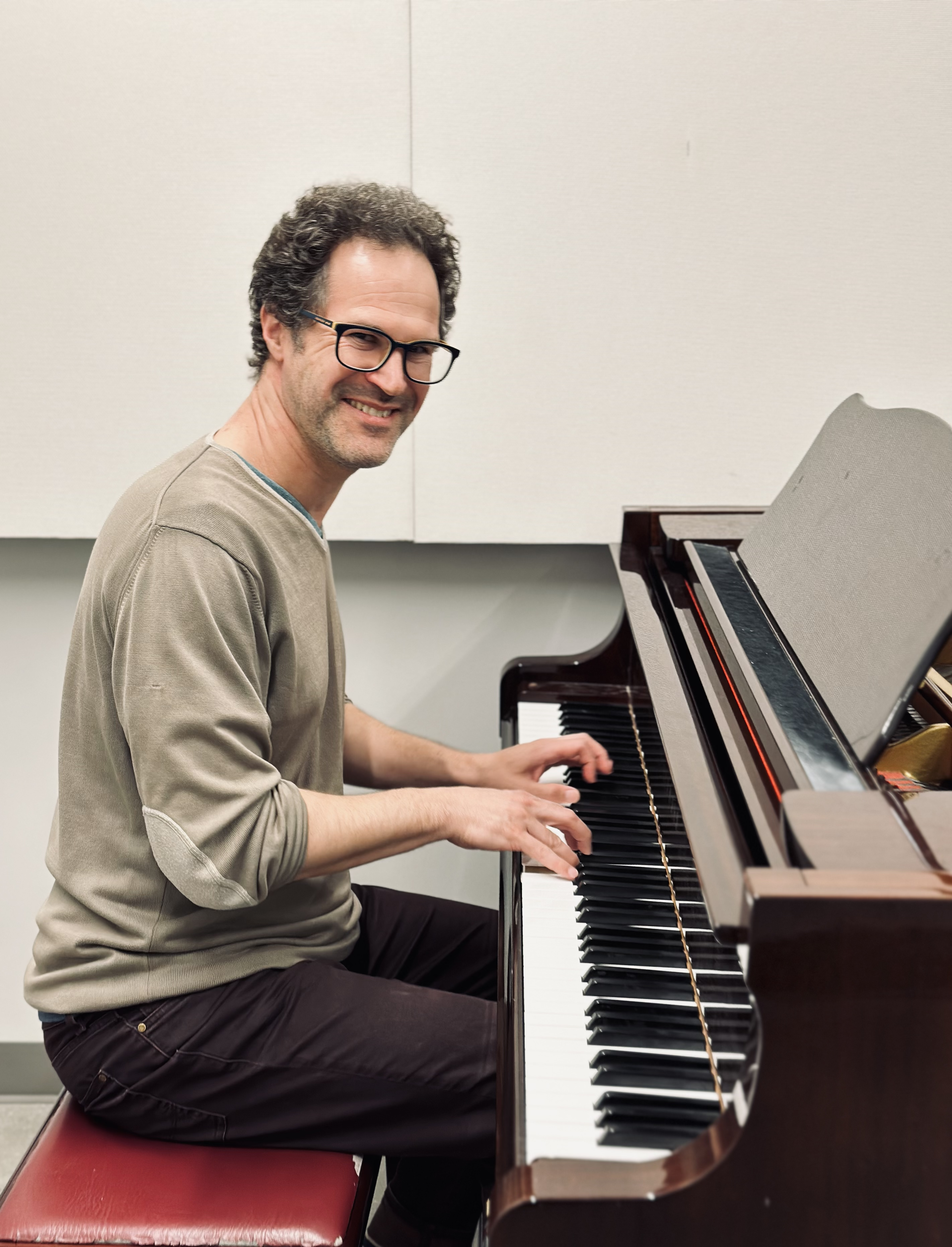 brett-piano-photo.jpg