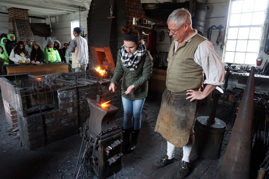 HIST 407-01:  Field School in Material Culture | Colonial Williamsburg Blacksmith Shop