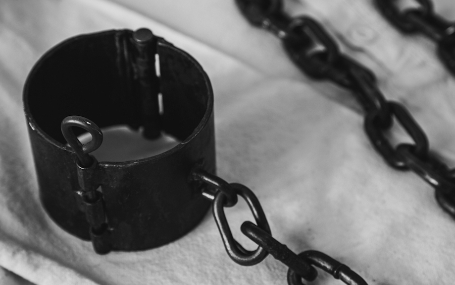 Lawsuit: Shackled while Giving Birth