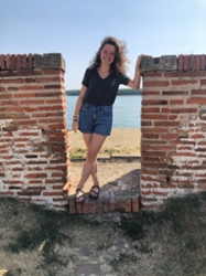 Caroline Arnold '19