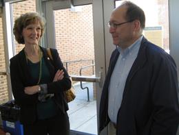Virginia’s Secretary of Technology Karen R. Jackson, a tribeHacks judge, chats with Michael Lewis, chair of William & 玛丽’s Department of Computer Science, during a break in the action at the hackathon. Photo by Joseph McClain