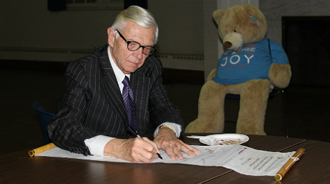 Signing the pledge: