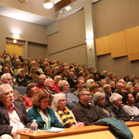 A capacity crowd listens to the Charter Day weekend discussion at William & 玛丽's Sadler Center Commonwealth Auditorium. (Photo by Stephen Salpukas)