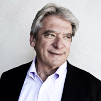 Mark Richard headshot