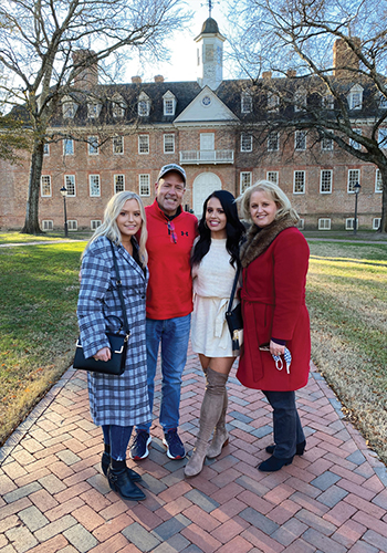 Billy Coleburn ’90 and Joyce Anzolut Coleburn ’90 visited William & 玛丽 in 2020 with their daughters, 玛丽 Katherine (left) and Caroline. (Courtesy photo)