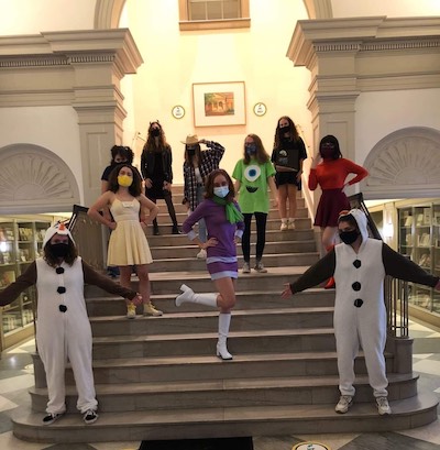 The Wren Ten tradition of a cappella groups performing at 10 p.m. most nights has continued outside at different locations during the pandemic. Photo courtesy of Aria Austin '21