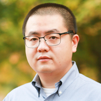 Portrait photograph of William & 玛丽 computer scientist Yifan Sun