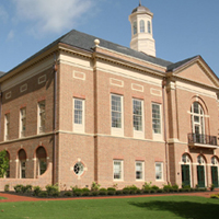 W&M's Raymond A. Mason School of Business on a sunny day