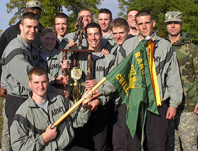 Photo: ROTC Cadets from the College of William and 玛丽 and Christopher Newport University place third in annual Ranger Challenger Competition.