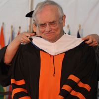 hooding200