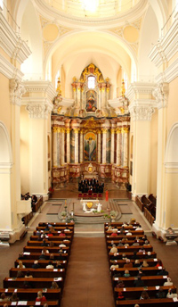 The Botetourt Chamber Singers perform in St. Casimir’s Cathedral in Vilnius, Lithuania. Photo by Emily Chrisman.
