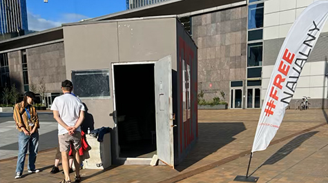 outside-navalny-exhibit.jpg