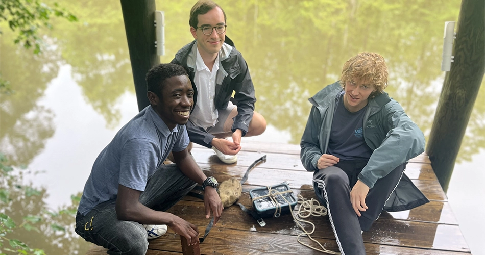 Monitoring water quality 