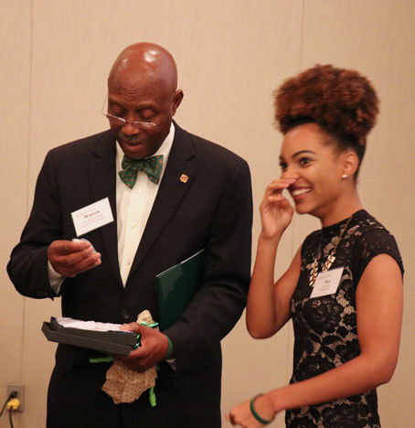Dr. Warren Buck accepting his award